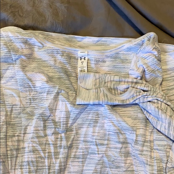Under Armour Heat Gear Long sleeve exercise shirt - Picture 2 of 2
